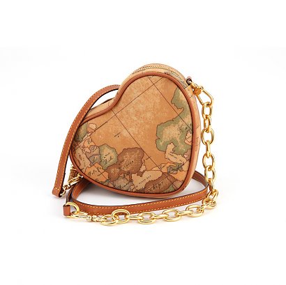 Geocollection  143 Euro fot. Alvieromartini.it