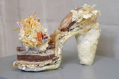 Buty z sera cheddar i chleba