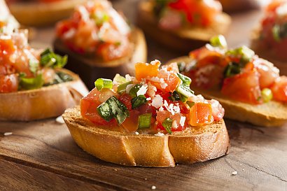 Crostini z łososiem