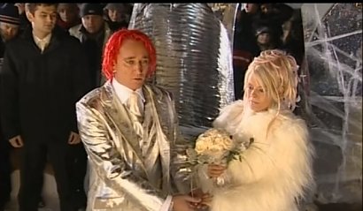 Wiśniewski i Mandaryna pobrali się w 2002 roku w lodowej kaplicy w Kirunie na biegunie północnym.