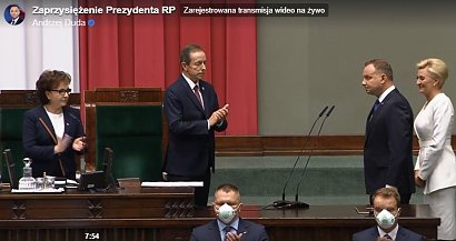 W czwartek 6 sierpnia odbyło się posiedzenie Zgromadzenia Narodowego, podczas którego Andrzej Duda złożył uroczystą przysięgę i objął urząd prezydenta RP.