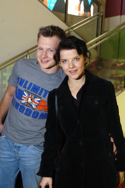Joanna Jabłczyńska i Kuba Wesołowski w 2004 roku - miała 19 lat