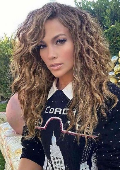 Niesamowita objętość włosów na Jennifer Lopez!