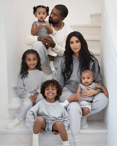 Zobacz zdjęcia Kanye Westa z rodziną!