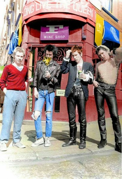 Na jednej z edycji można było podziwiać największą legendę muzyki punk — Sex Pistols.