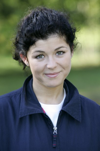 Zobacz zdjęcia wszystkich fryzur Katarzyny Cichopek! - tutaj w naturalnie spiętych włosach w kucyk (rok 2006)