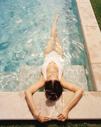 Demi Moore pokazuje nienaganną figurę w basenie.  Zobacz naszą galerię!