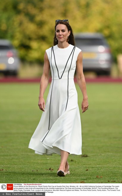 Kate Middleton eksponuje nogi w modnych szortach! Szok, ale mięśnie!