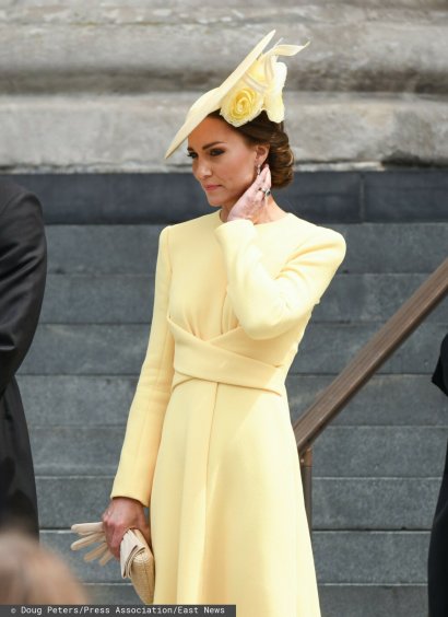 Kate Middleton zadała szyku podczas świątecznej mszy? A może to książę Louis skradł całe show?