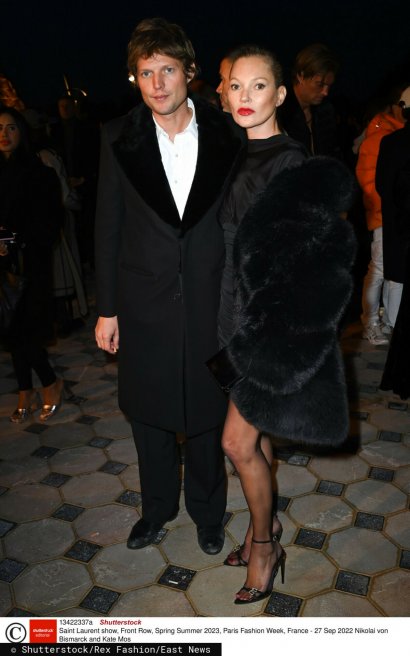 Kate Moss obchodzi dziś 49. urodziny! Zobacz galerię zdjęć modelki i jej partnera Nikolaia von Bismarcka.