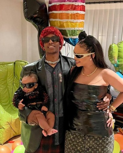 ... a już w maju Rihanna i ASAP Rocky wbrew wcześniejszym praktykom pochwalili się wspólną rodzinną fotką!...